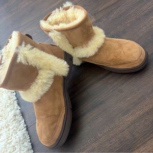 UGG Sunburst Mini
